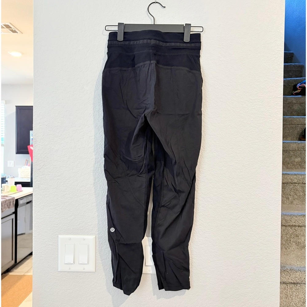 Lululemon Beyond the Studio Crop Black Joggers High Rise SIZE 0 - Picture 9 of 9